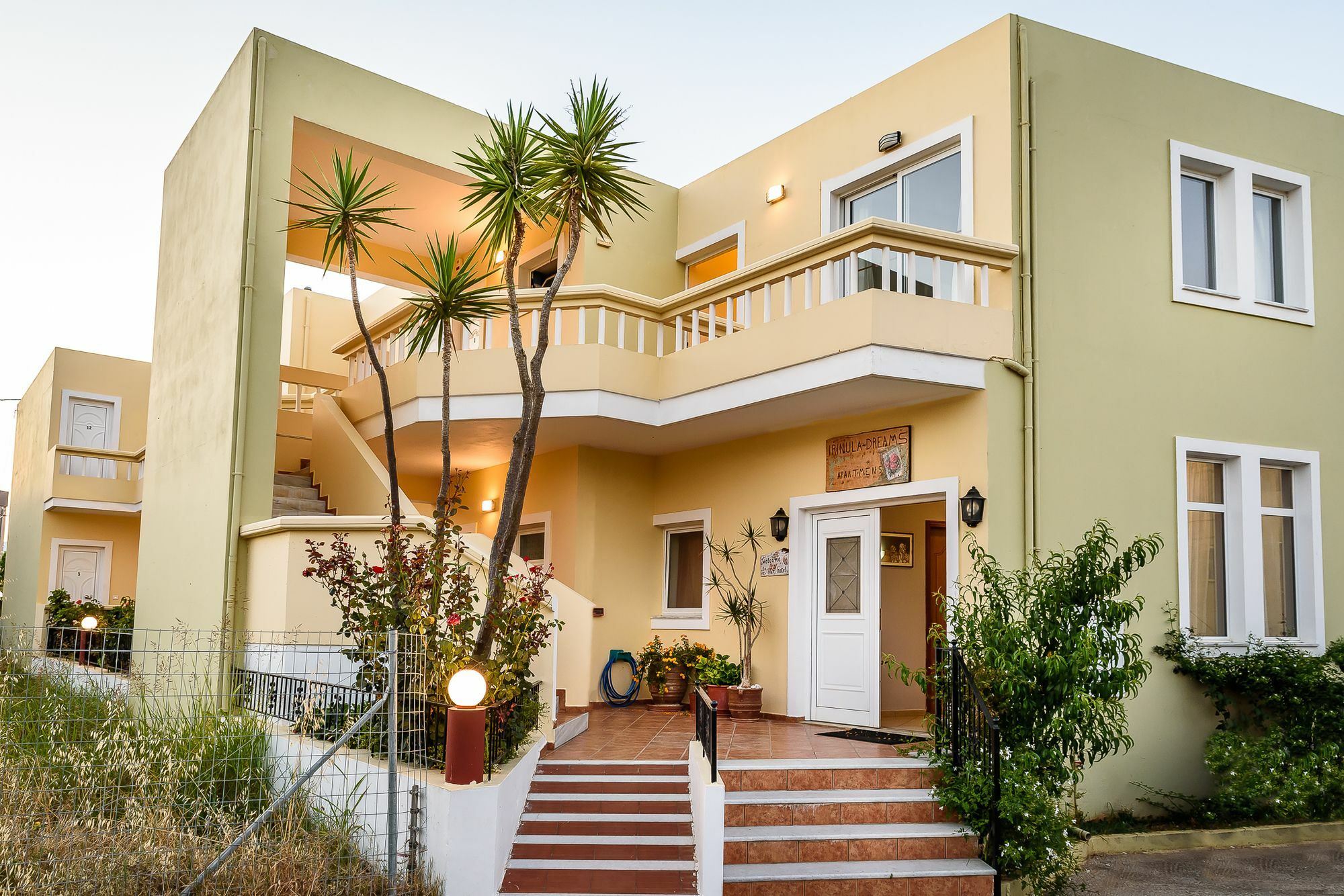 Irinoula Dreams Apartment คอลิมวาริออน ภายนอก รูปภาพ